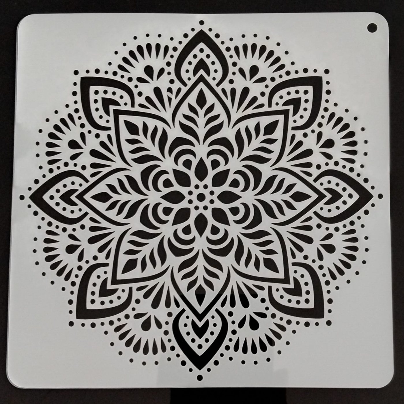 Stencil geométrico-floral Averno para pared